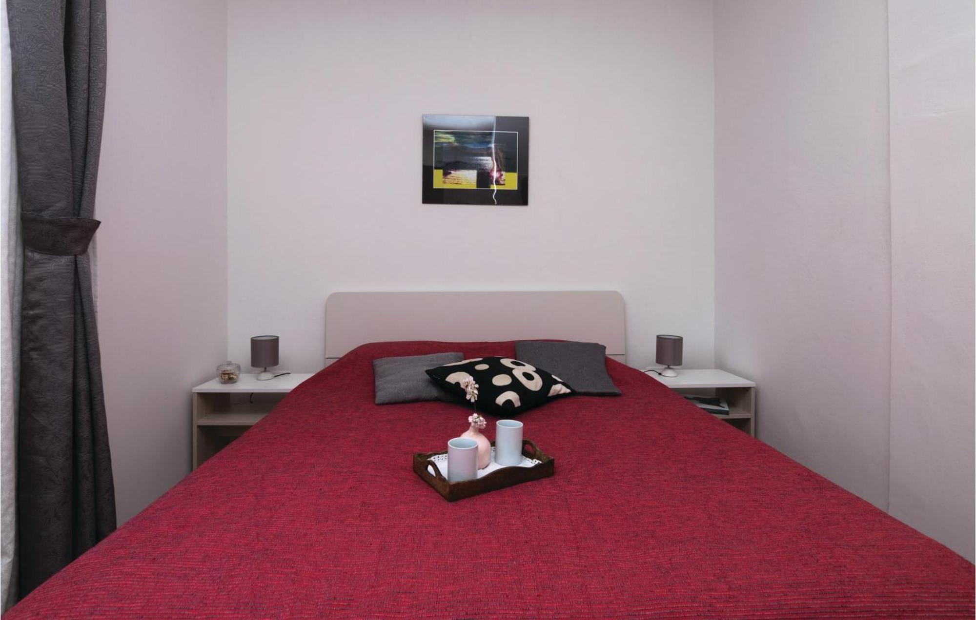 1 Bedroom Gorgeous In