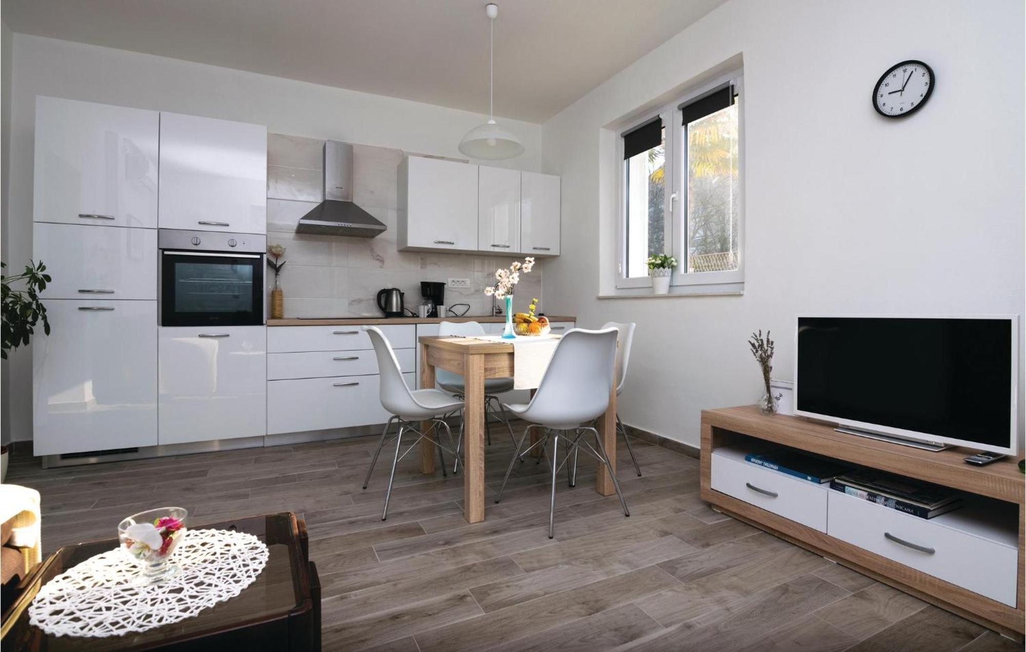 Apartament 1 Bedroom Gorgeous In *