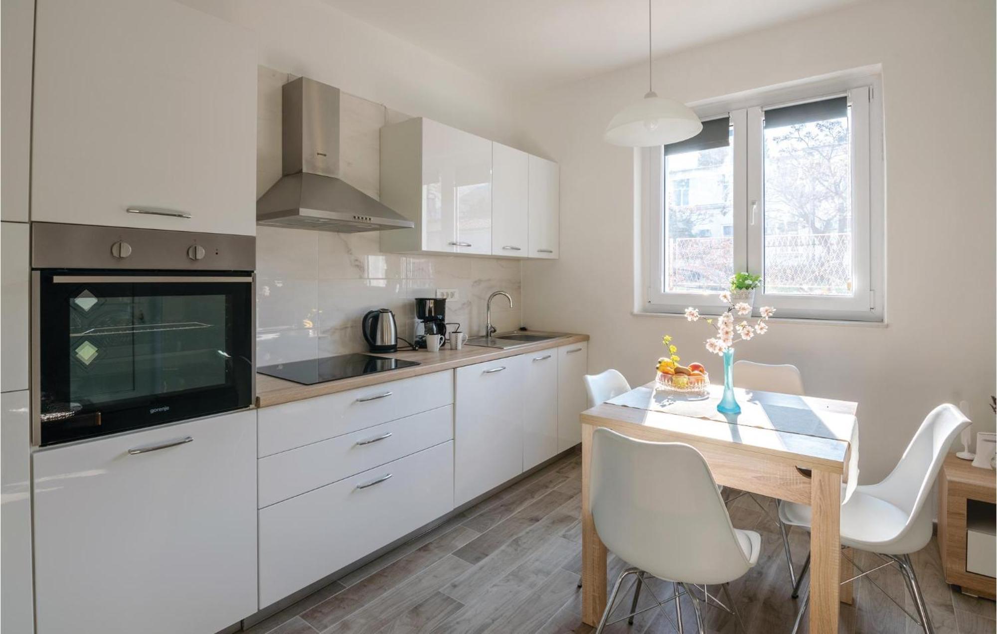 1 Bedroom Gorgeous In *